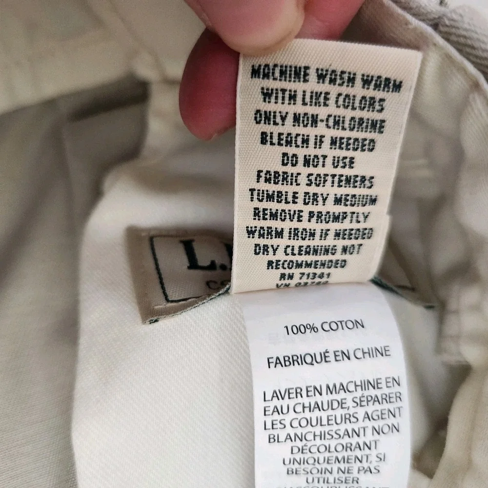 L.L. Bean Mens 35x34 Beige Khaki Pleated Straight Leg‎ Pants Wrinkle Free Office